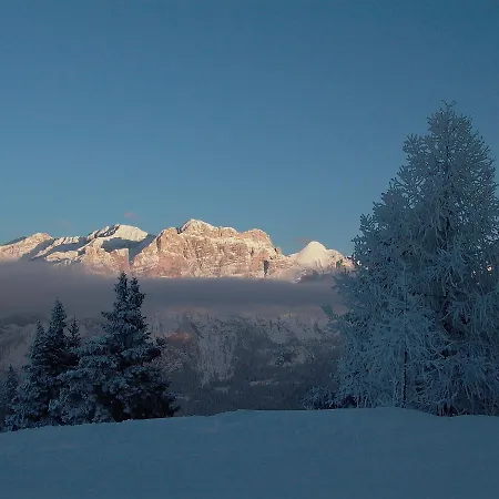 Alpine Ciasa Lara La Villa (Trentino Alto Adige)