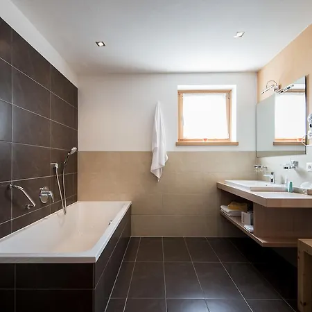 Alpine Ciasa Lara Hotel