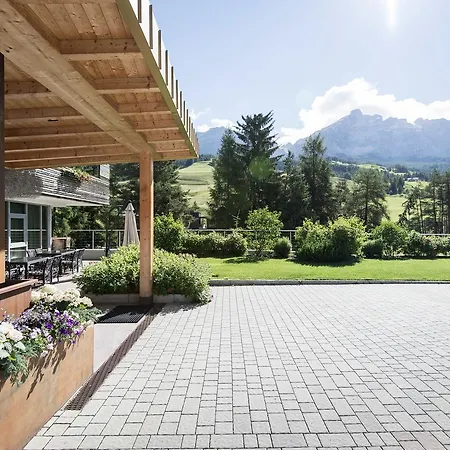 Alpine Ciasa Lara 4*
